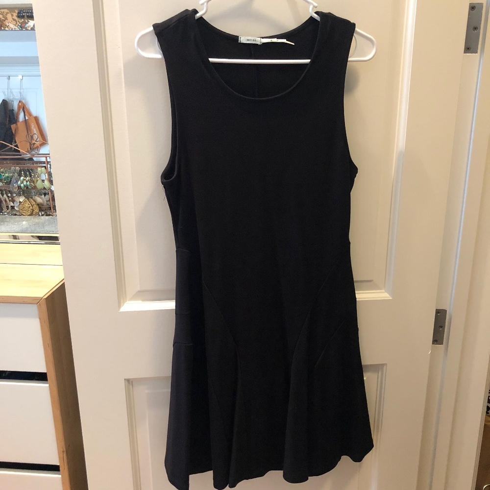 Sleeveless black dress